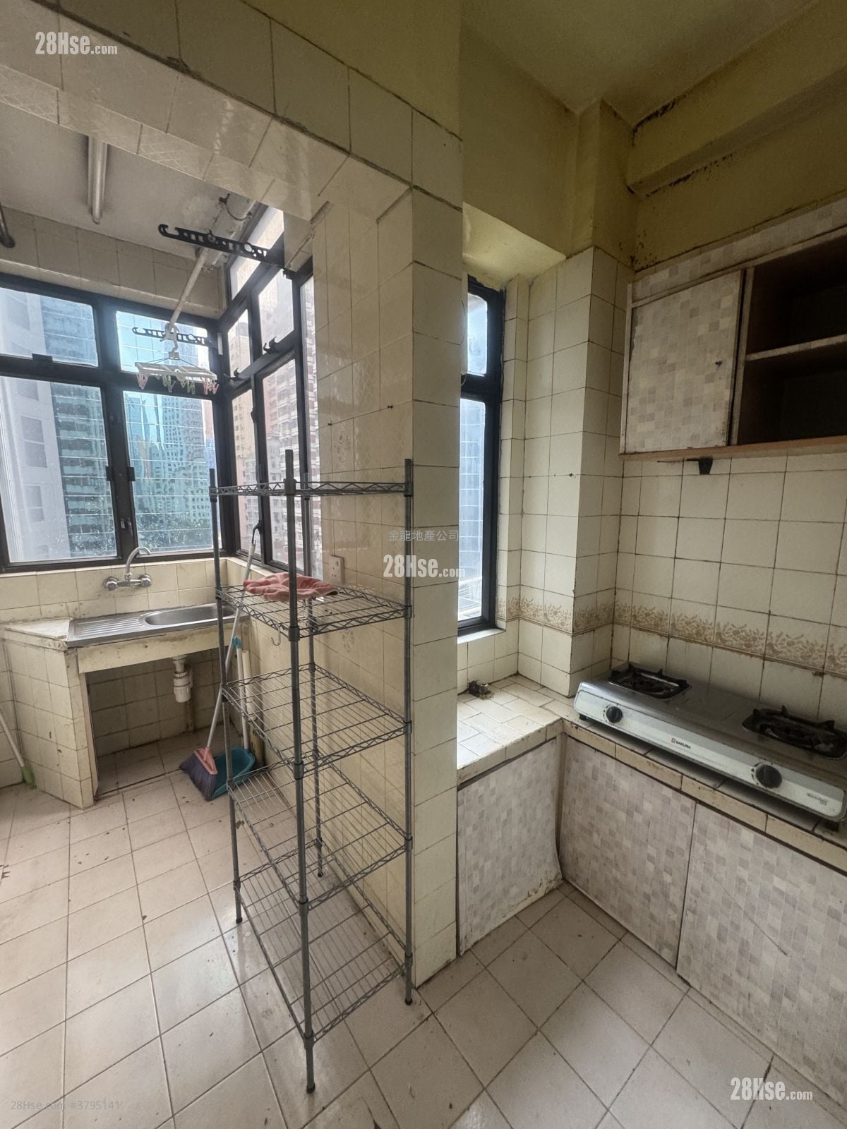 三元大厦 售盘 2 房 , 1 浴室 386 平方尺