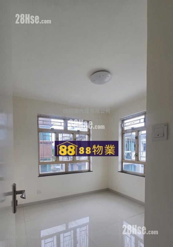 村屋 租盘 3 房 , 1 浴室 700 平方尺