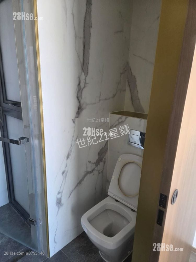 15 Western Street Rental 1 Bedroom , 2 Bathrooms 307 ft²