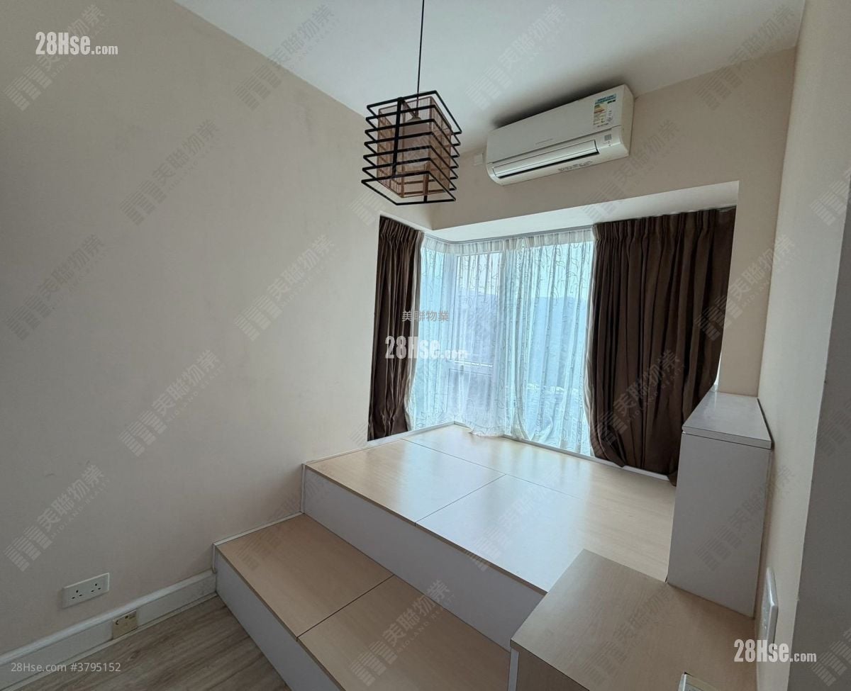 The Capitol Sell 3 Bedrooms , 2 Bathrooms 679 ft²