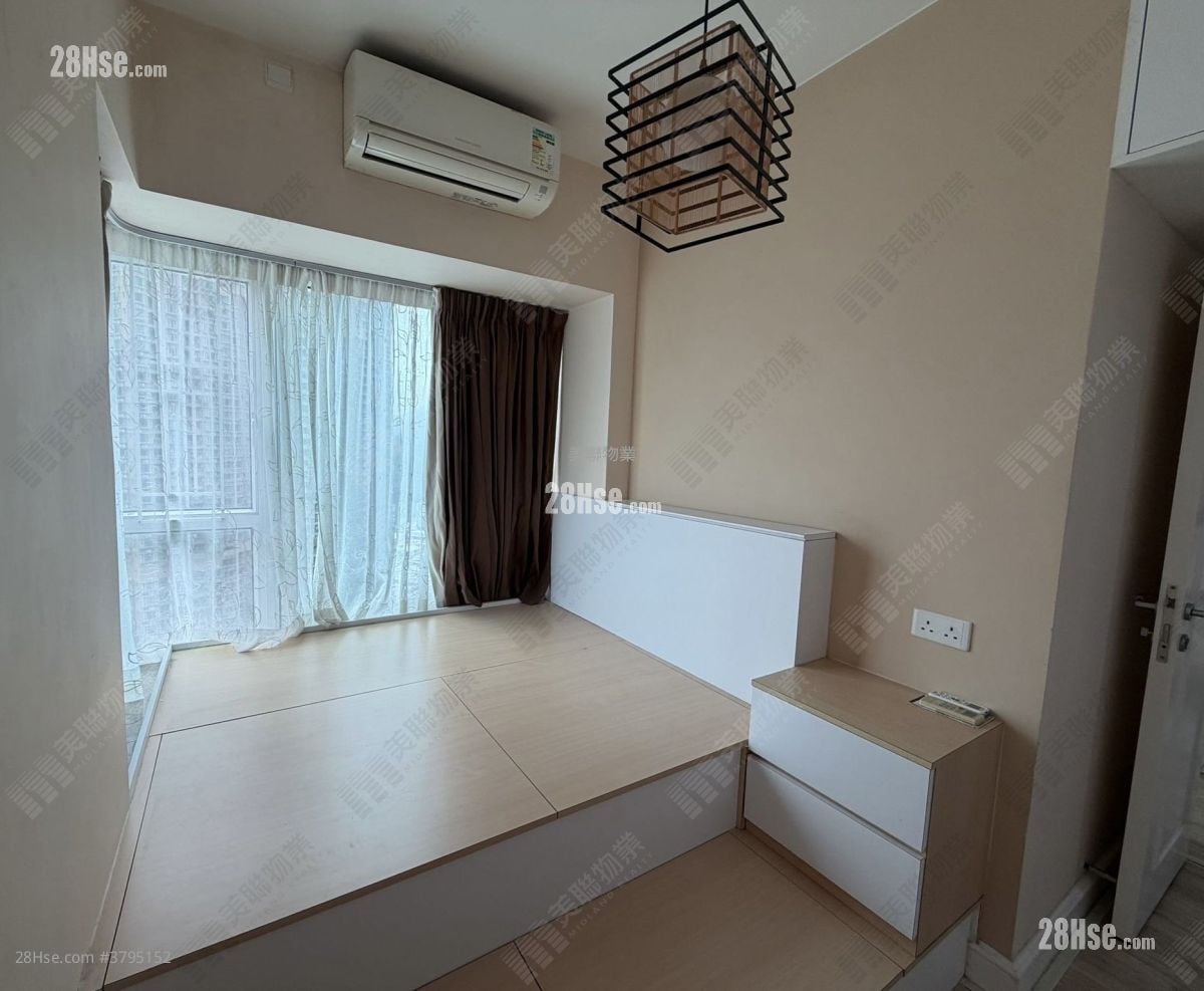 The Capitol Sell 3 Bedrooms , 2 Bathrooms 679 ft²