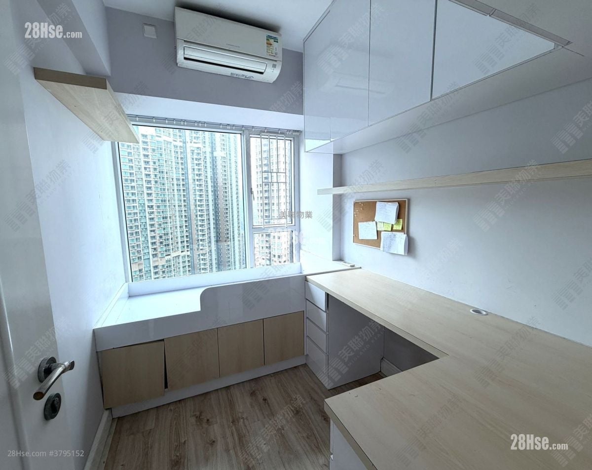 The Capitol Sell 3 Bedrooms , 2 Bathrooms 679 ft²