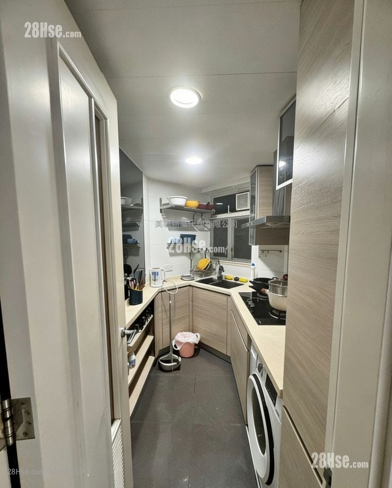 The Beaumount Sell 3 Bedrooms 694 ft²