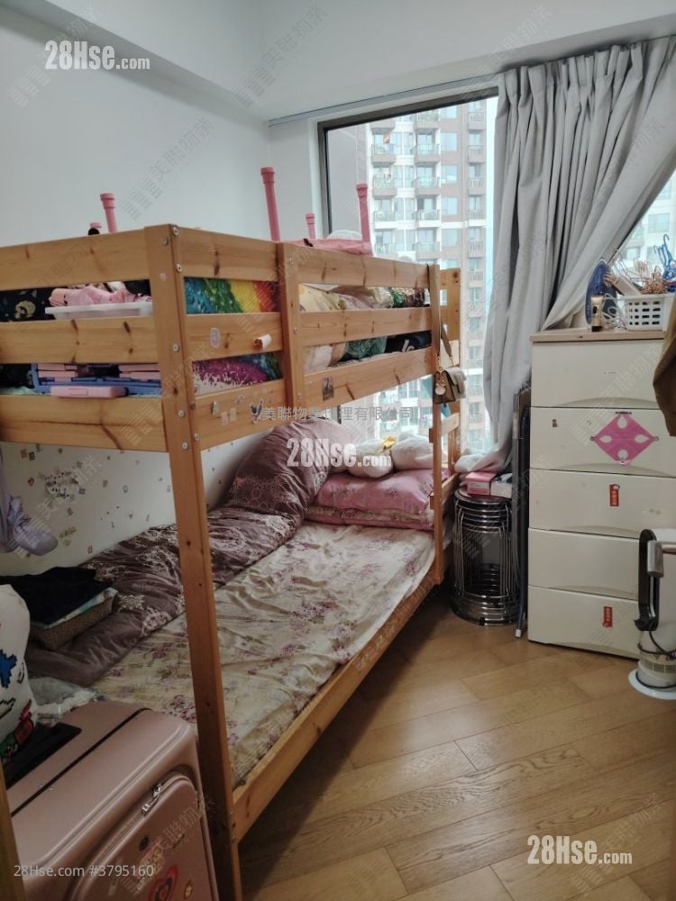 Parc City Sell 3 Bedrooms 769 ft²