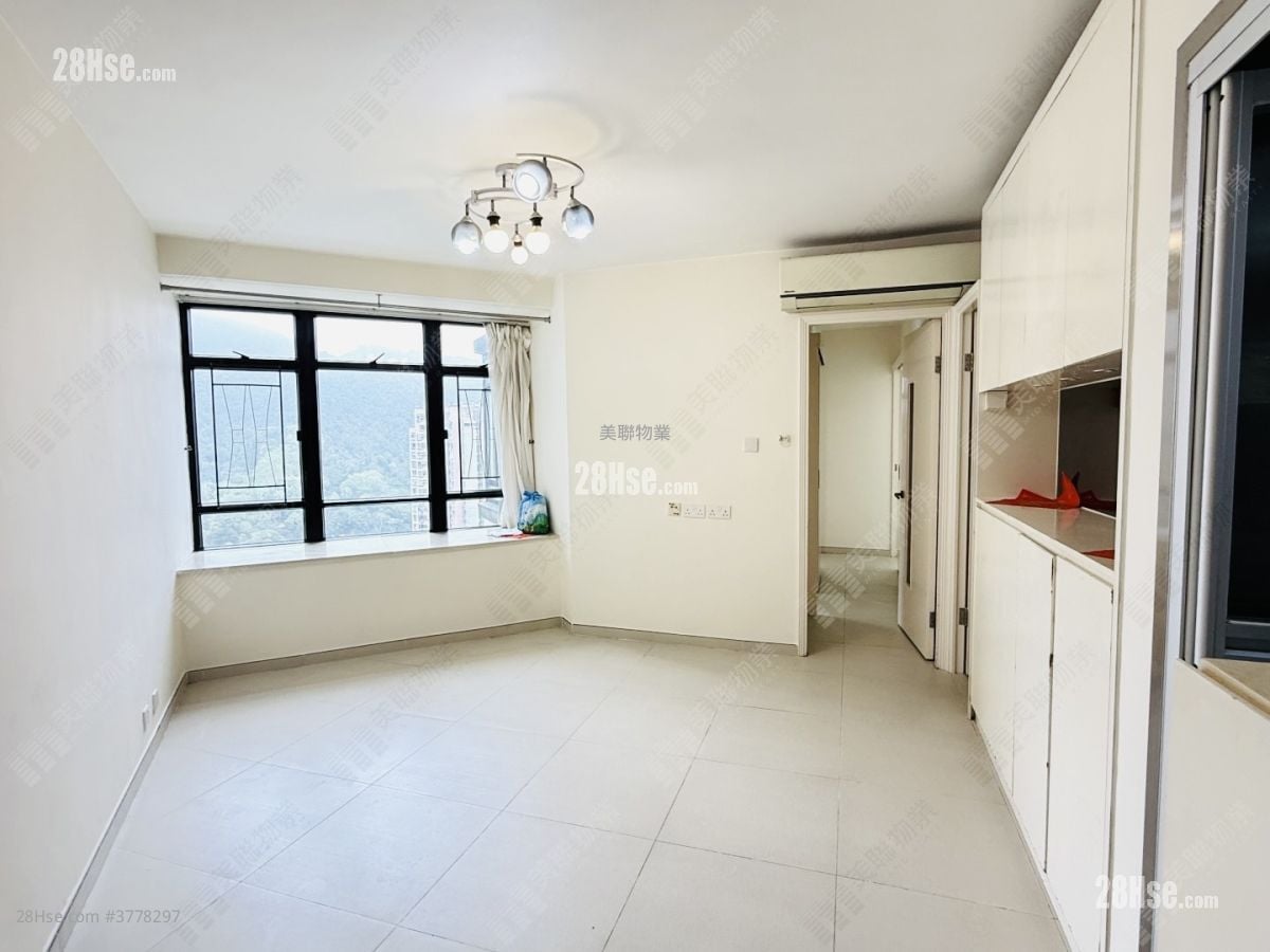 Kornhill Sell 3 Bedrooms 594 ft²