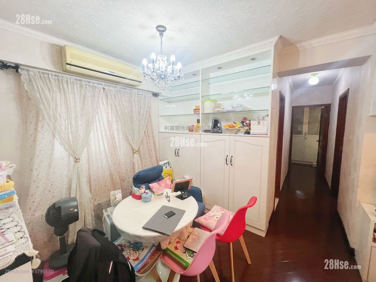 Rhine Garden Sell 3 Bedrooms , 2 Bathrooms 630 ft²