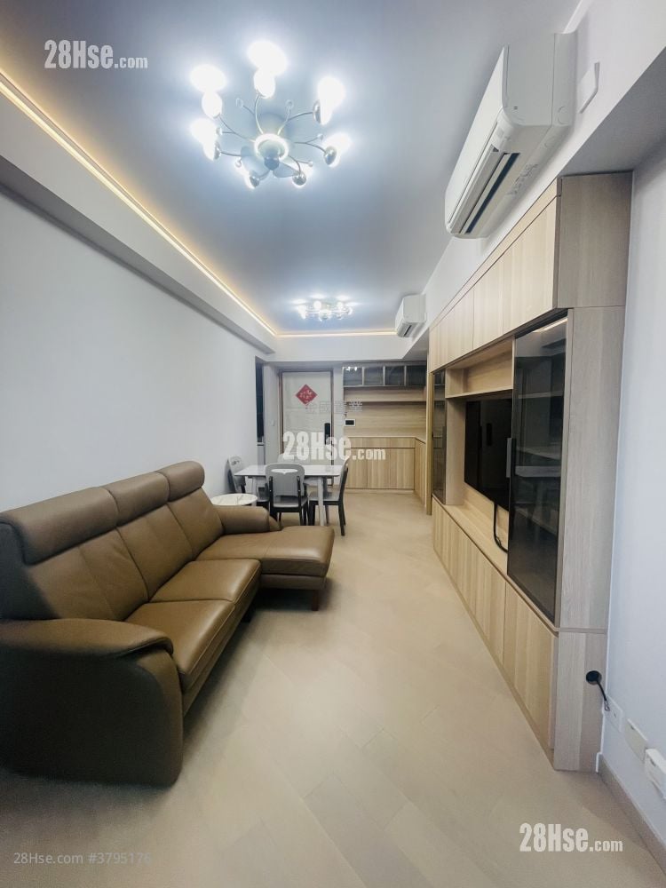 Arbour Rental 3 Bedrooms , 3 Bathrooms 752 ft²