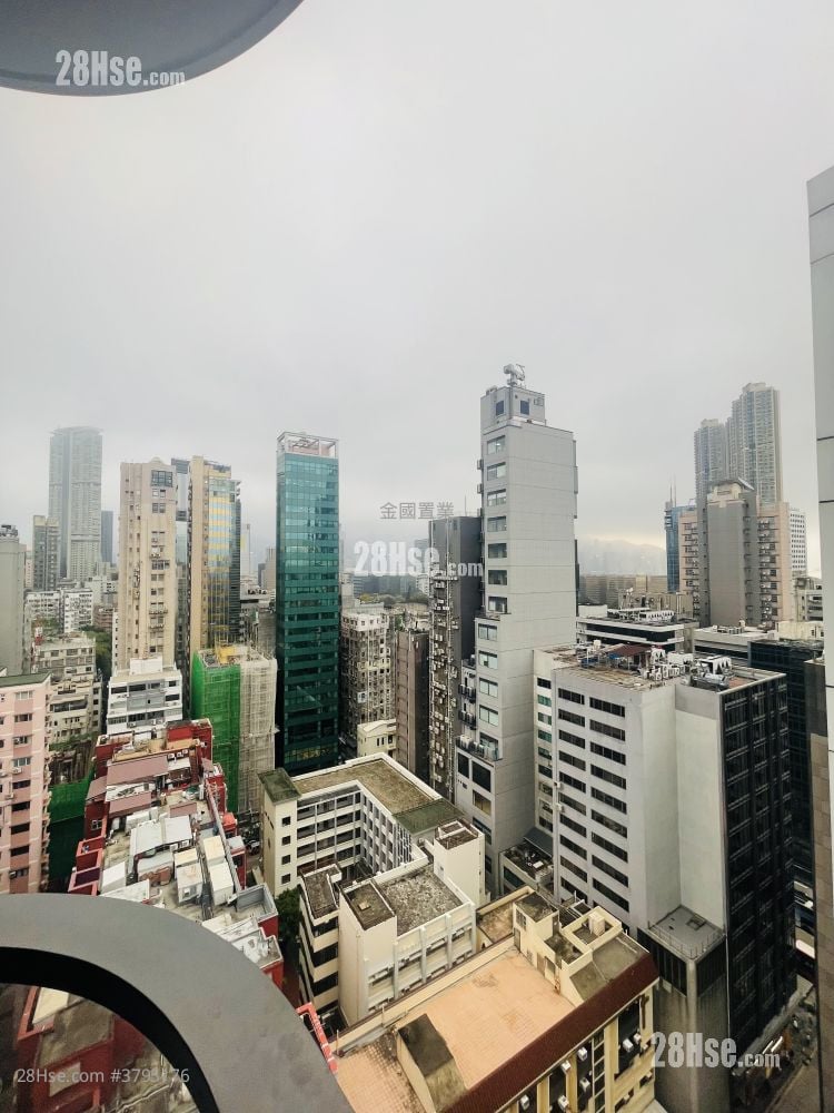 Arbour Rental 3 Bedrooms , 3 Bathrooms 752 ft²