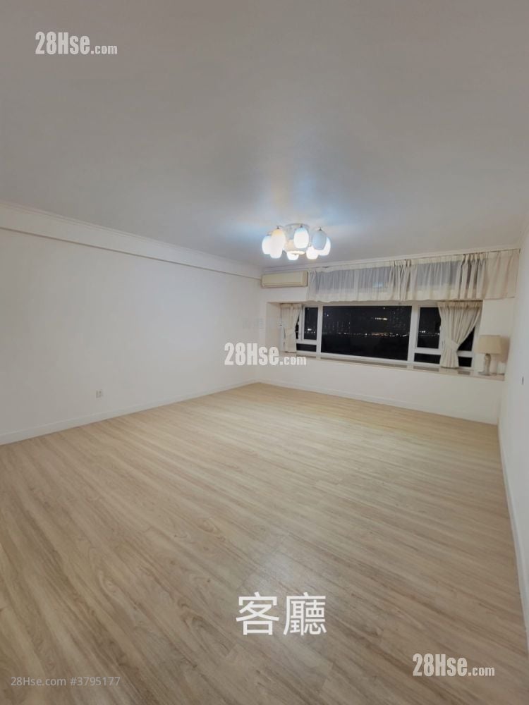 和富中心 租盘 3 房 , 2 浴室 1,267 平方尺