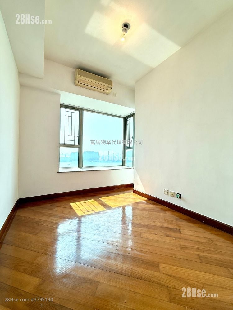 Bellagio Sell 4 Bedrooms , 3 Bathrooms 891 ft²