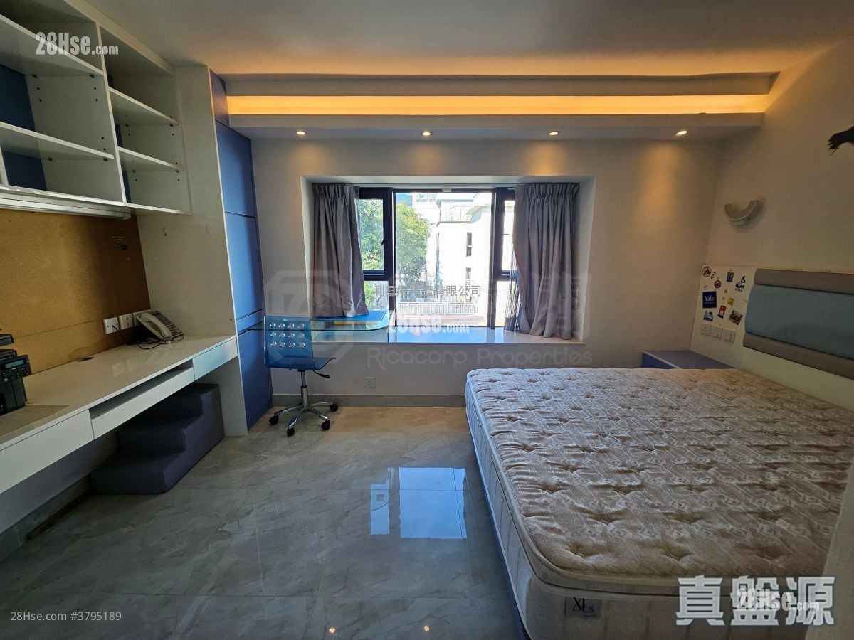 Conwell Villa Rental 1,802 ft²