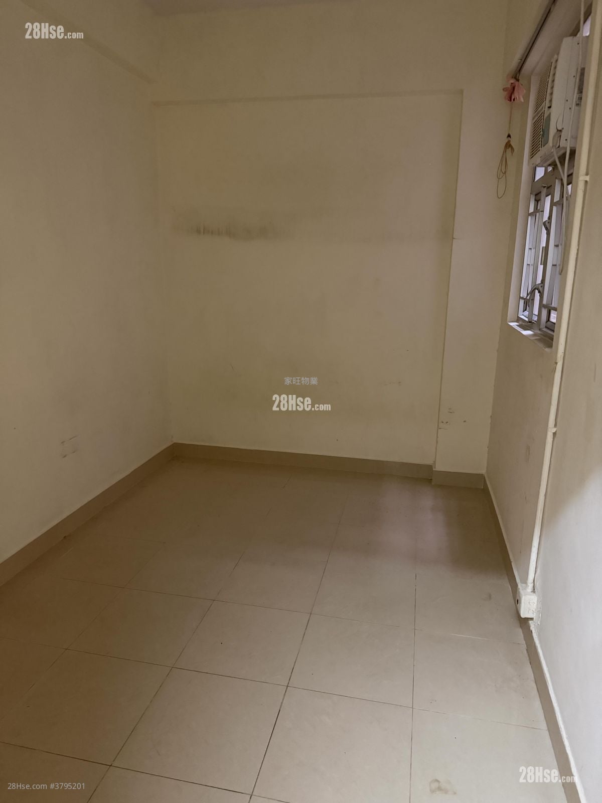 德丰大厦 售盘 4 房 , 4 浴室 573 平方尺