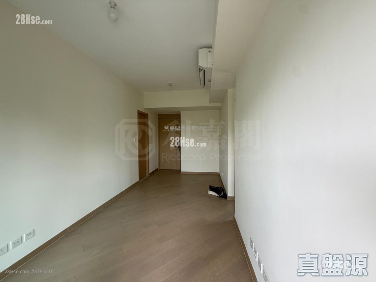 Grand Mayfair  Sell 2 Bedrooms , 1 Bathroom 547 ft²