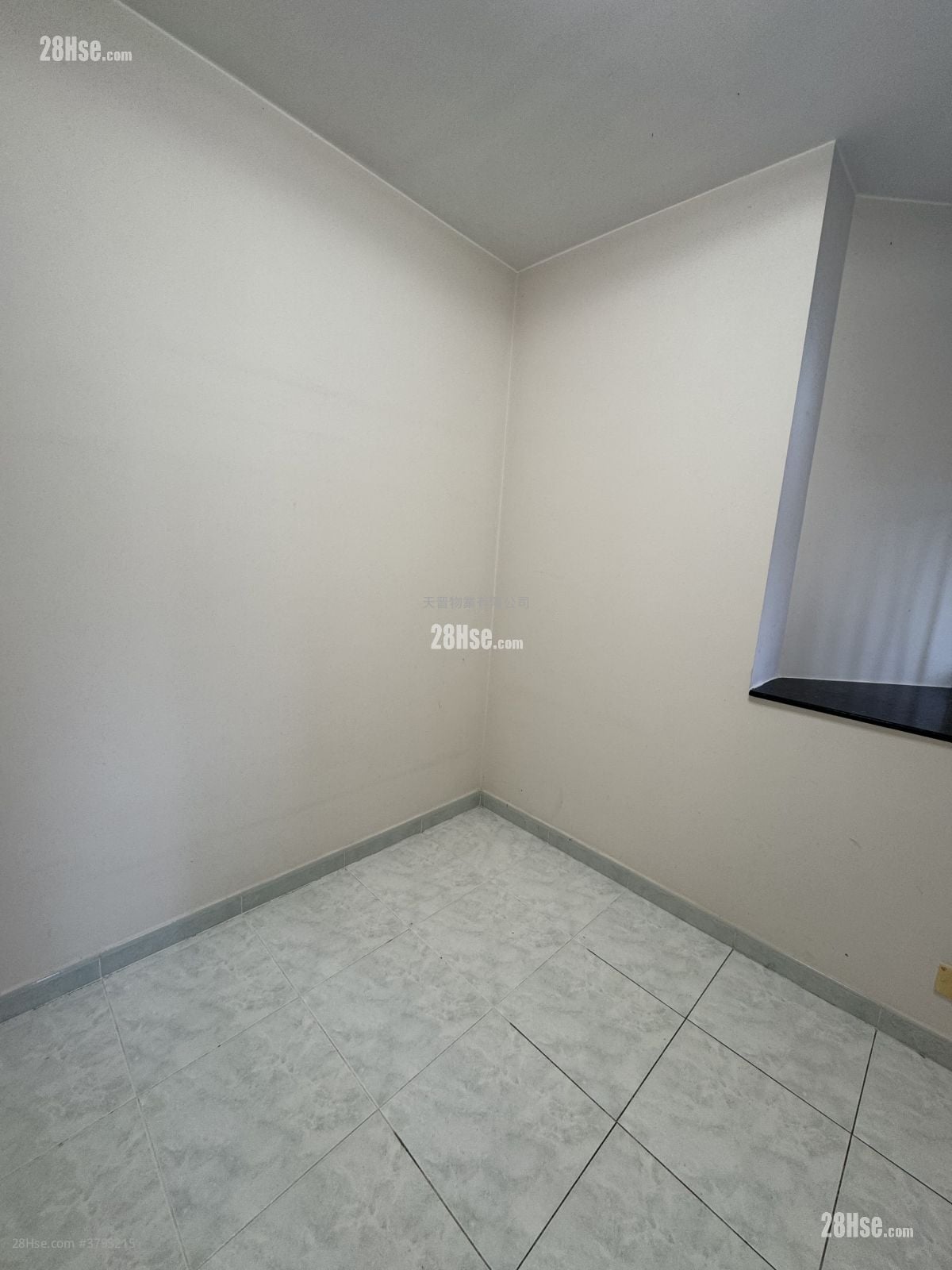 冠熹苑 售盘 3 房 , 1 浴室 601 平方尺