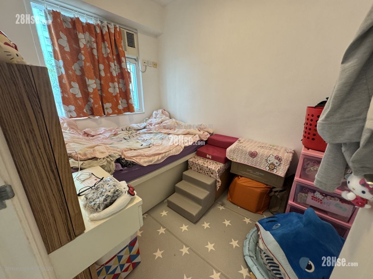 Ching Lai Court Sell 2 Bedrooms 403 ft²