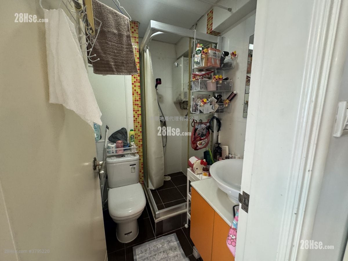 Ching Lai Court Sell 2 Bedrooms 403 ft²