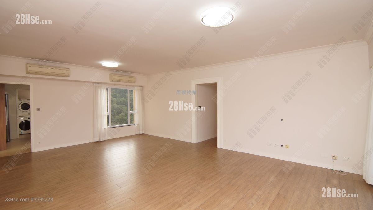 The Redhill Peninsula Rental 3 Bedrooms , 3 Bathrooms 1,575 ft²