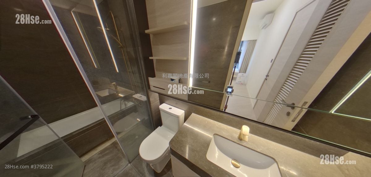 Fleur Pavilia Sell 3 Bedrooms , 2 Bathrooms 1,066 ft²