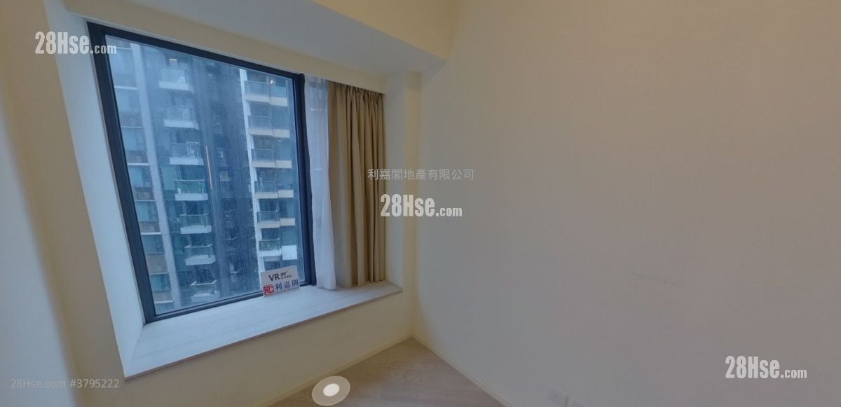 Fleur Pavilia Sell 3 Bedrooms , 2 Bathrooms 1,066 ft²