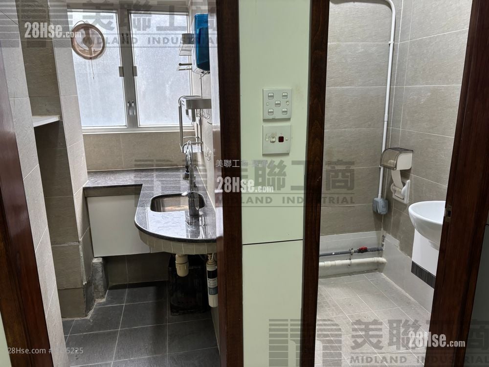 葵昌中心 租盘 1,032 平方尺