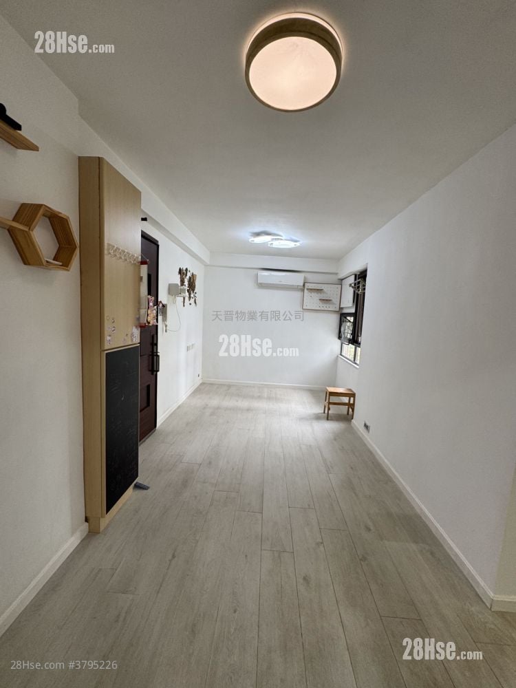 Hung Hom Gardens Sell 3 Bedrooms , 1 Bathroom 480 ft²