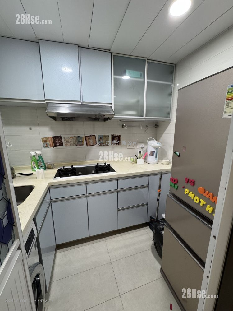 Hung Hom Gardens Sell 3 Bedrooms , 1 Bathroom 480 ft²