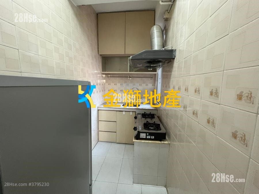 Golden Lion Garden Sell 2 Bedrooms , 1 Bathroom 307 ft²