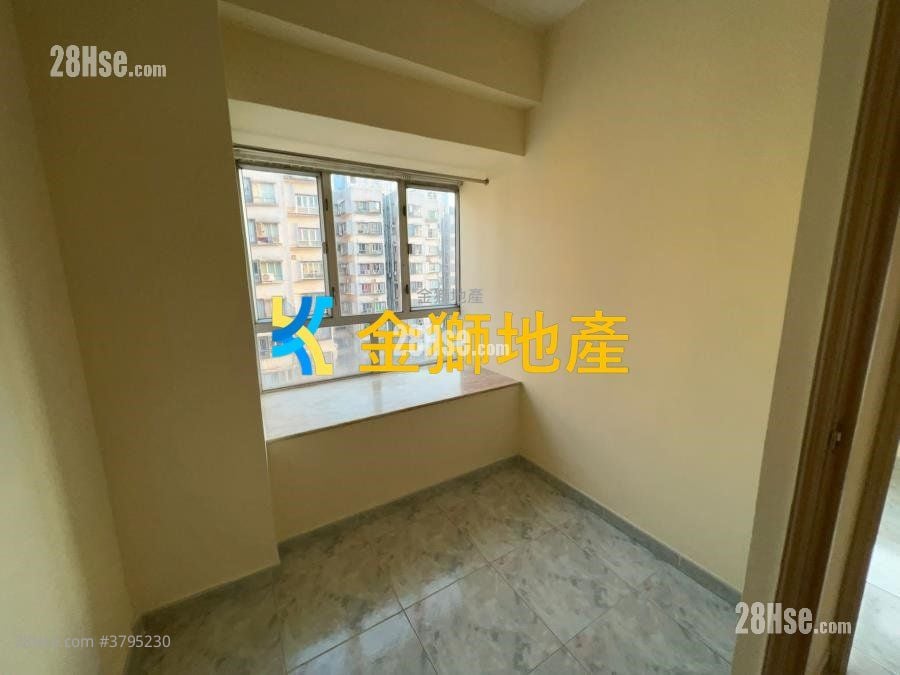 Golden Lion Garden Sell 2 Bedrooms , 1 Bathroom 307 ft²