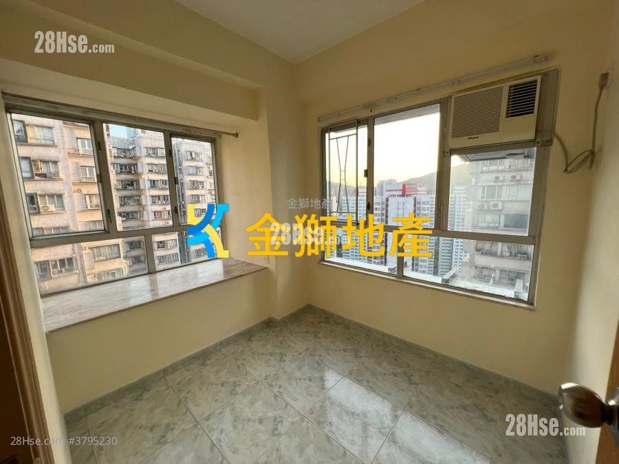 Golden Lion Garden Sell 2 Bedrooms , 1 Bathroom 307 ft²