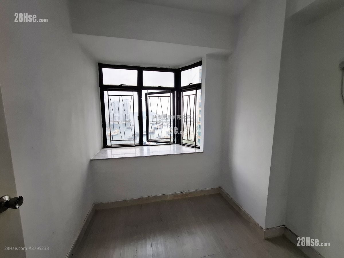 福群大楼 售盘 2 房 , 1 浴室 325 平方尺