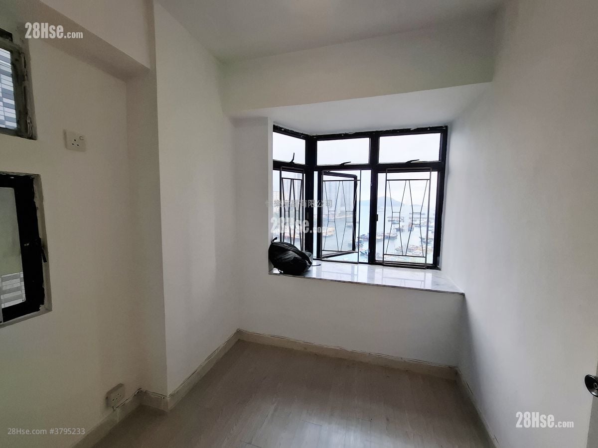 福群大楼 售盘 2 房 , 1 浴室 325 平方尺