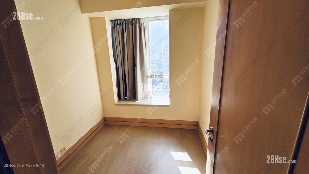 The Orchards Sell 3 Bedrooms 896 ft²