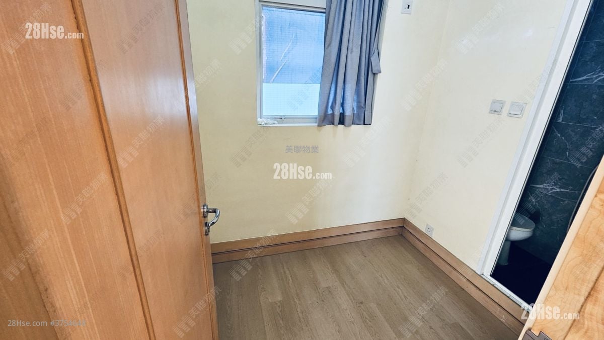 The Orchards Sell 3 Bedrooms 896 ft²