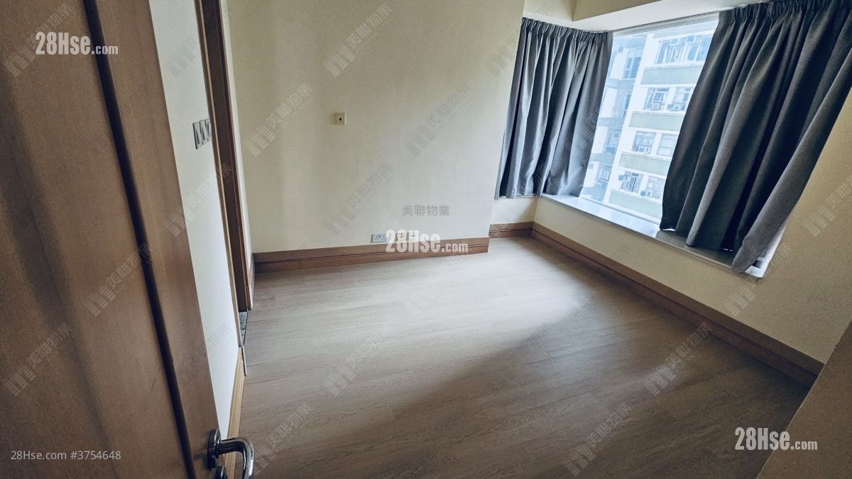 The Orchards Sell 3 Bedrooms 896 ft²