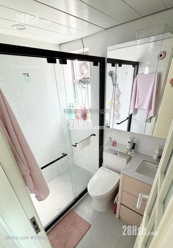 City Point Sell 3 Bedrooms , 2 Bathrooms 758 ft²