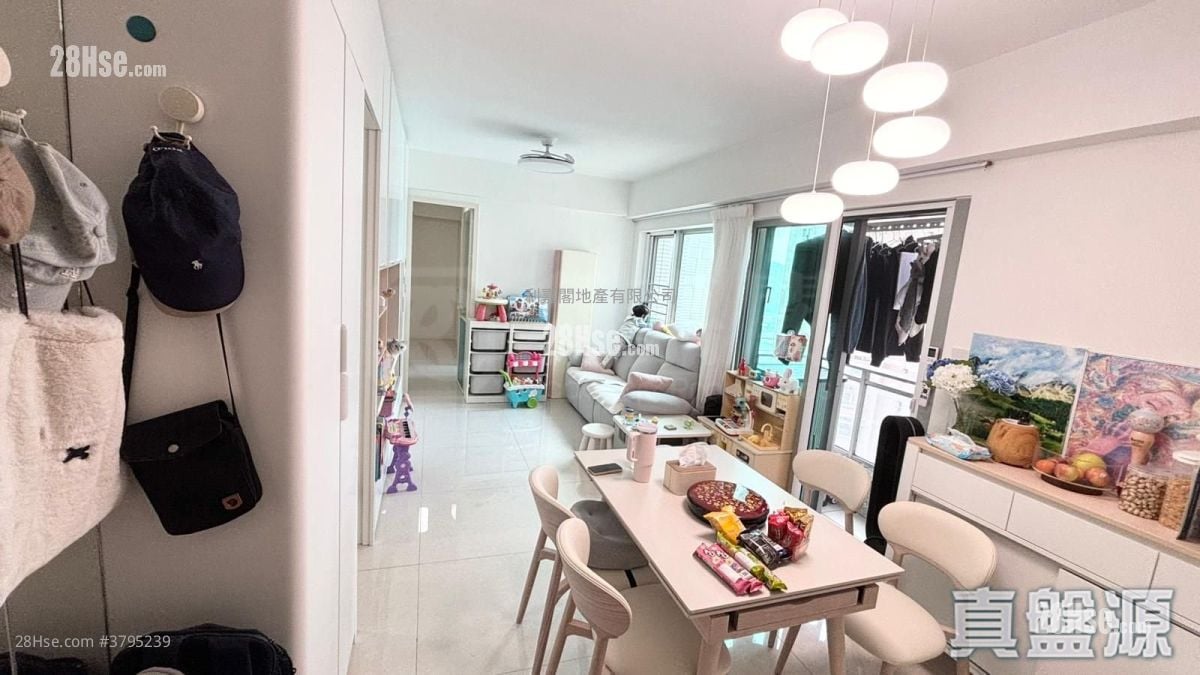 City Point Sell 3 Bedrooms , 2 Bathrooms 758 ft²