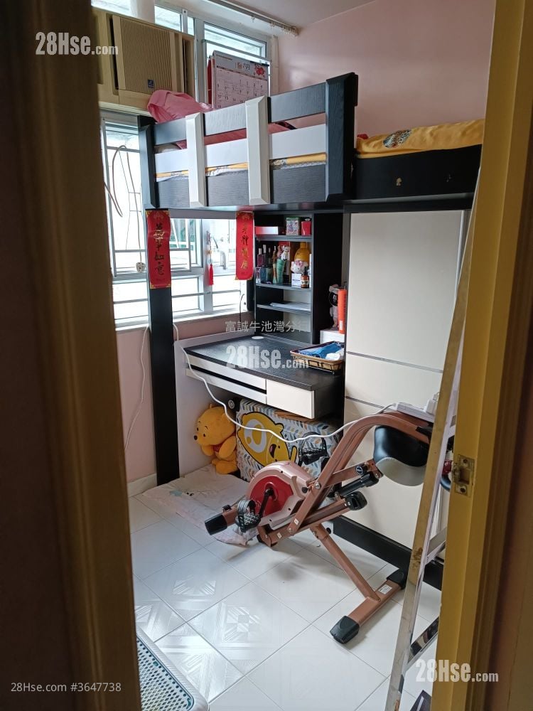 Lower Wong Tai Sin Estate Sell 2 Bedrooms , 1 Bathroom 377 ft²