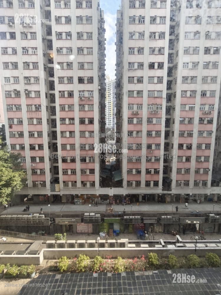 Smithfield Court Rental 2 Bedrooms , 1 Bathroom 330 ft²