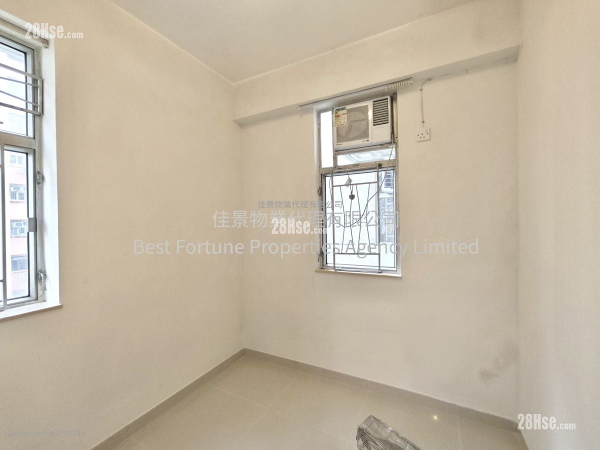 Smithfield Court Rental 2 Bedrooms , 1 Bathroom 330 ft²