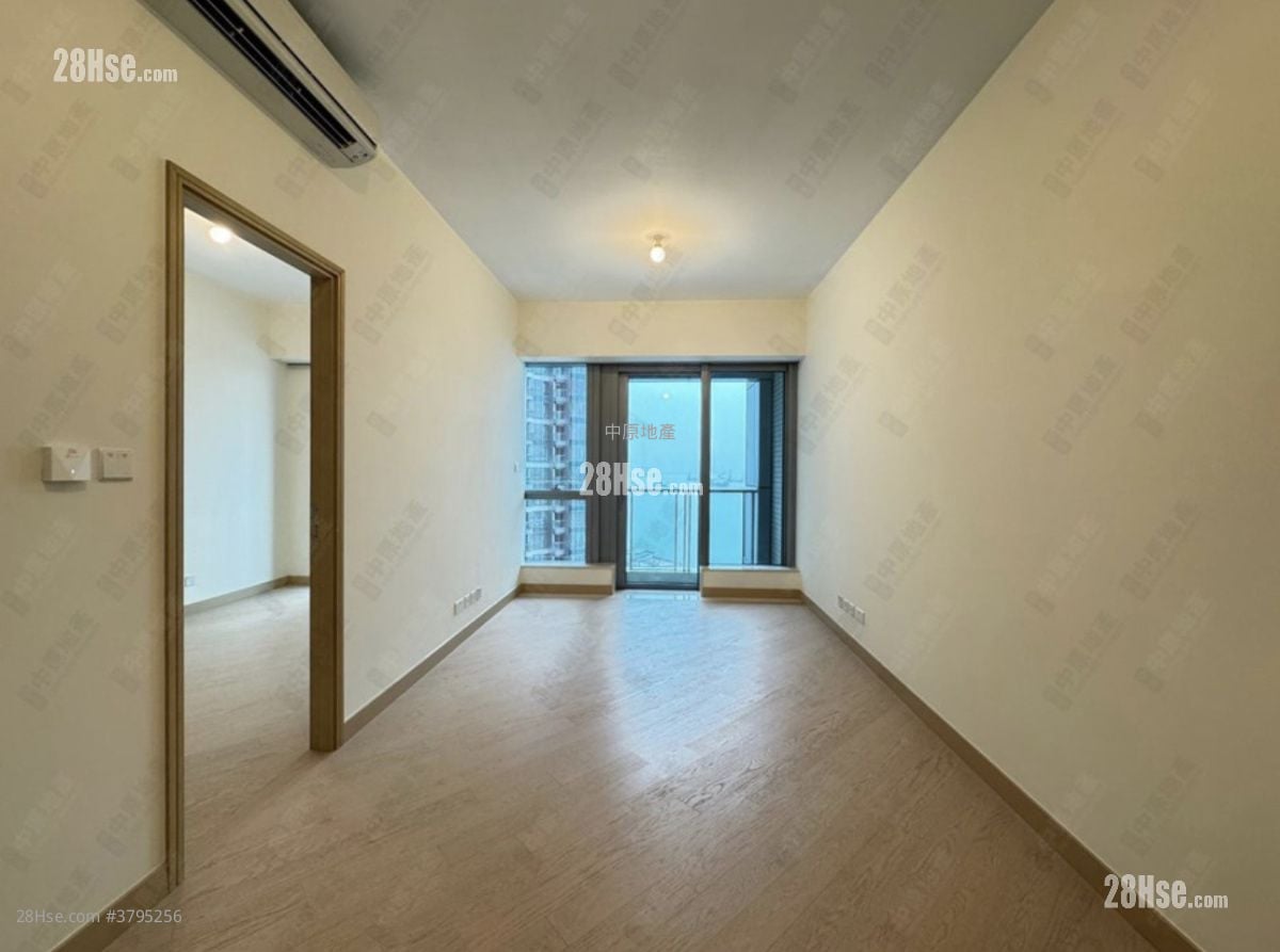 维港滙 售盘 3 房 790 平方尺