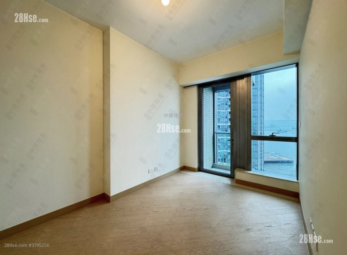 维港滙 售盘 3 房 790 平方尺