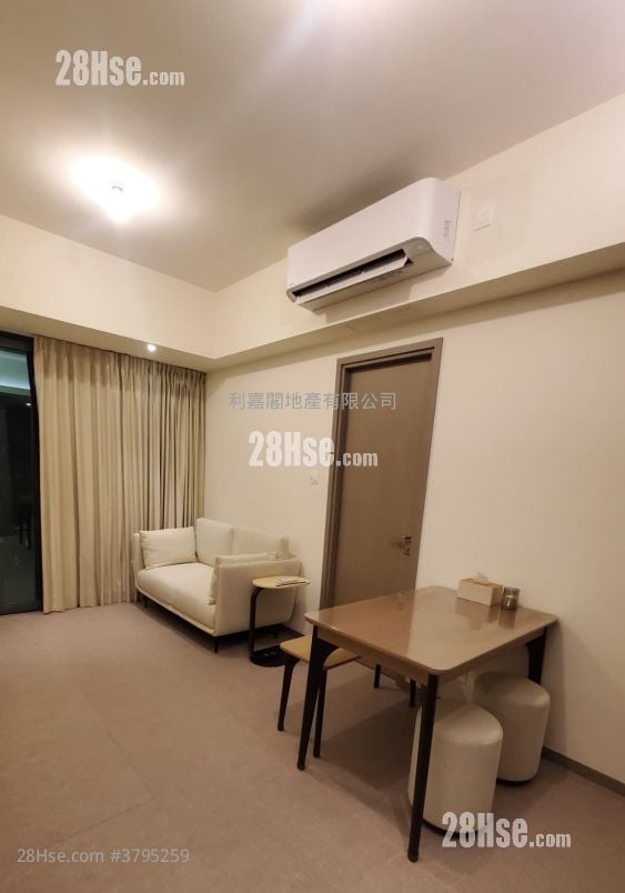 Yoho West Sell 2 Bedrooms , 1 Bathroom 409 ft²