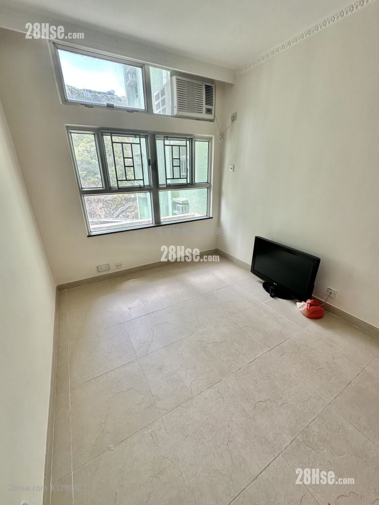 Hiu Tsui Court Sell 3 Bedrooms , 1 Bathroom 554 ft²
