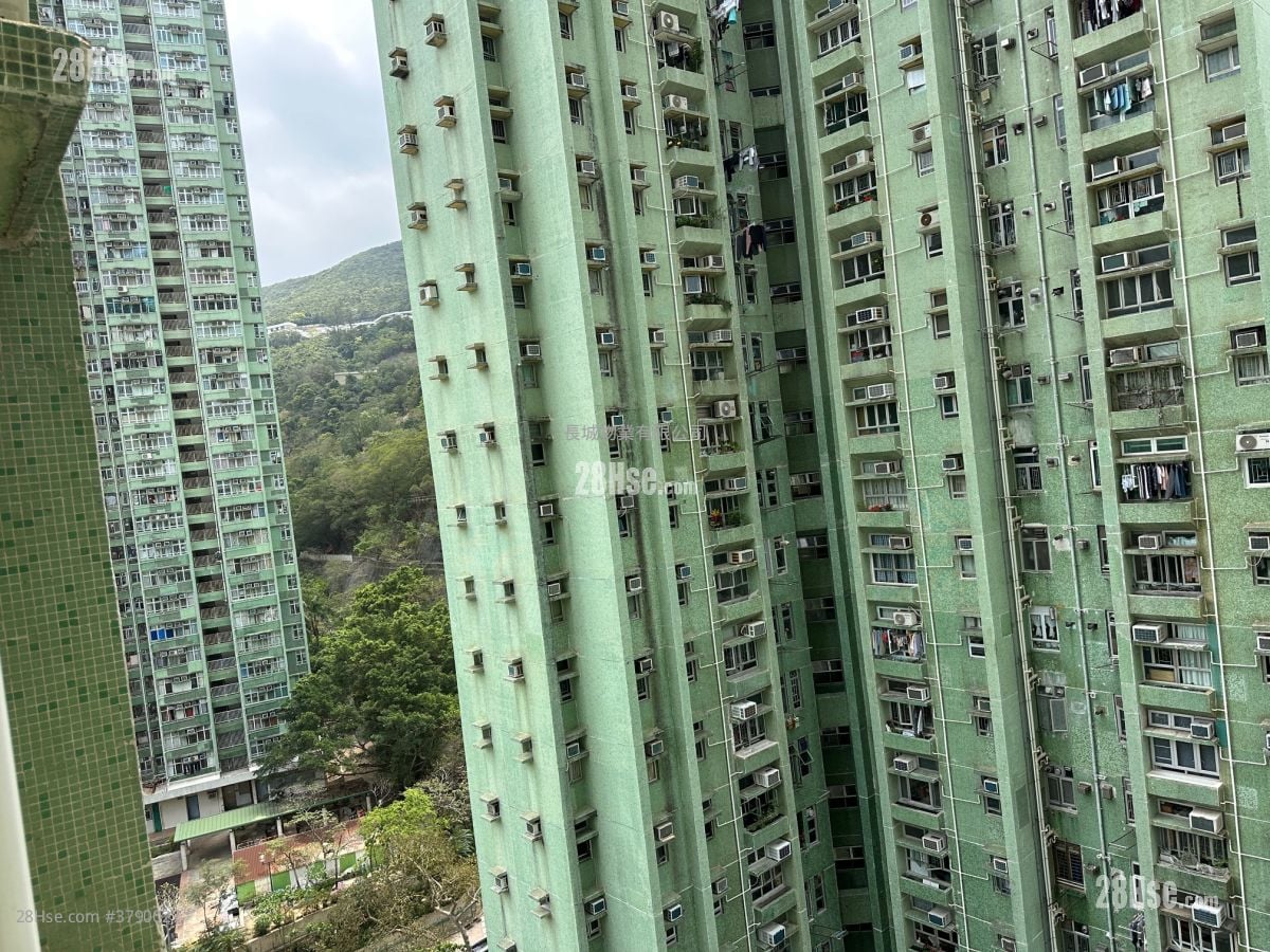 Hiu Tsui Court Sell 3 Bedrooms , 1 Bathroom 554 ft²