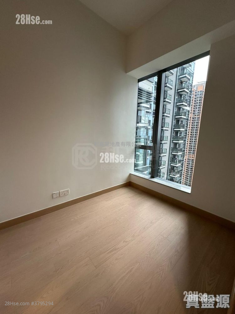 Park Seasons Sell 1 Bedroom , 1 Bathroom 314 ft²