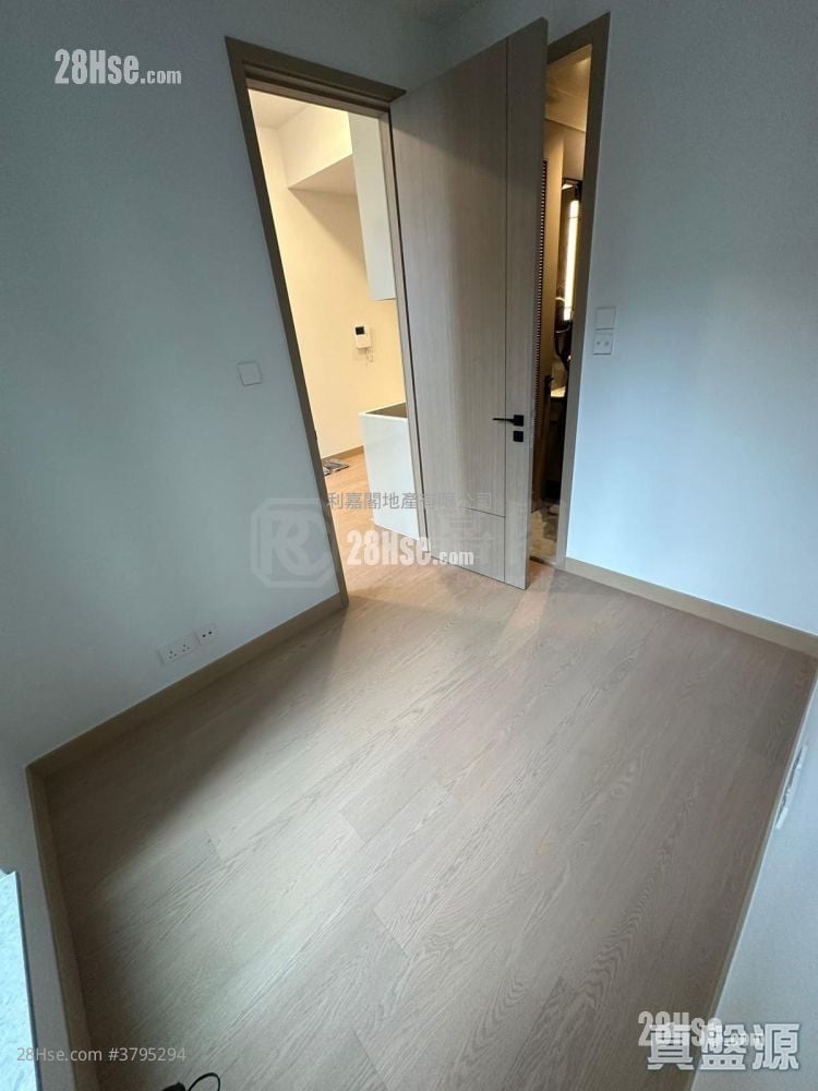 Park Seasons Sell 1 Bedroom , 1 Bathroom 314 ft²