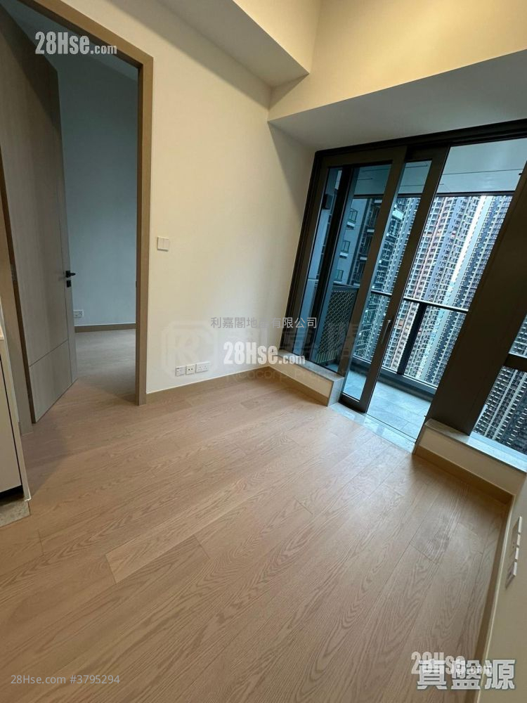 Park Seasons Sell 1 Bedroom , 1 Bathroom 314 ft²