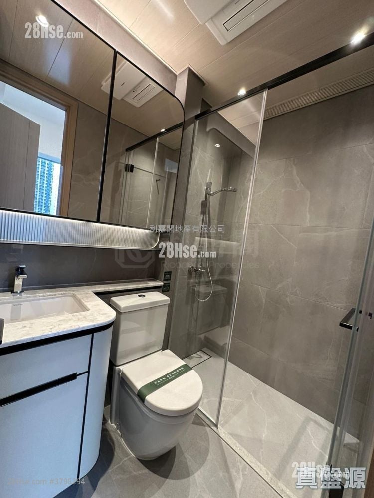 Park Seasons Sell 1 Bedroom , 1 Bathroom 314 ft²