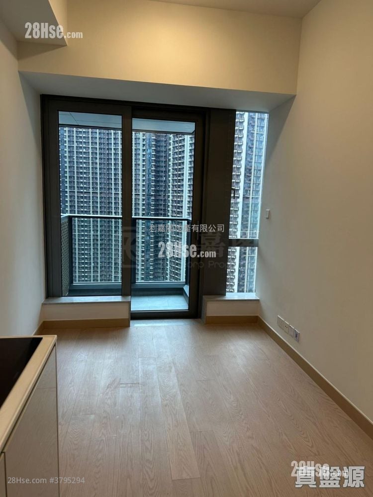 Park Seasons Sell 1 Bedroom , 1 Bathroom 314 ft²