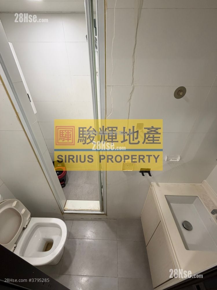 Man Yiu Building Rental 3 Bedrooms , 1 Bathroom 665 ft²